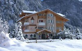 Alpenhotel Panorama Campitello di Fassa Exterior photo